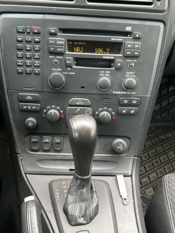 1378080-30 Volvo V70 2.5T AWD Automat, 210hk -2003 (Reparationsobjekt)