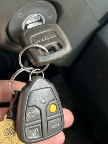 1378080-32 Volvo V70 2.5T AWD Automat, 210hk -2003 (Reparationsobjekt)