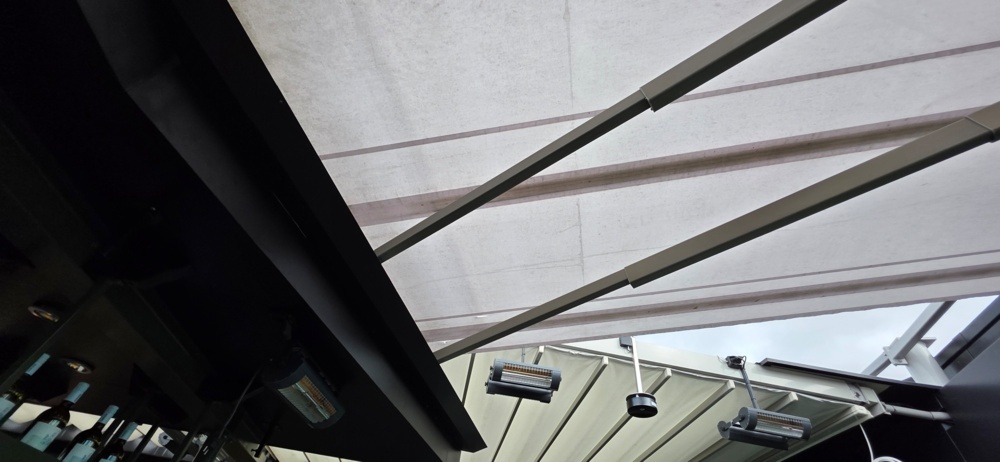 1319982-7 Markis Stobags höger