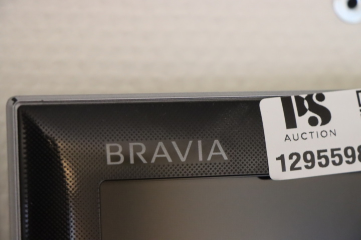 1295598-8 TV Sony Bravia 46 tum