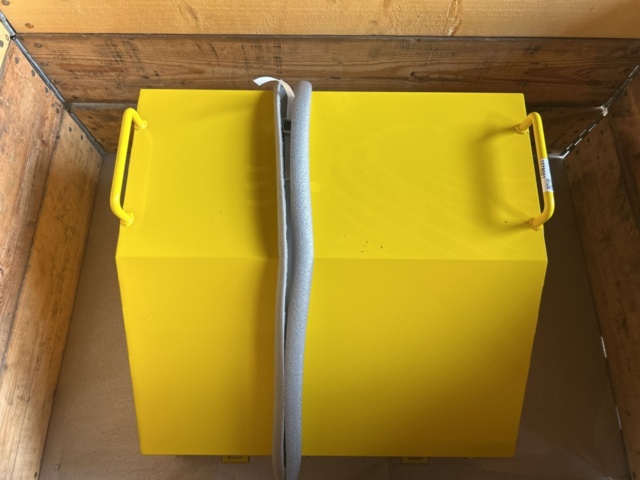 1378081-2 Huv till betongpump på betongbil