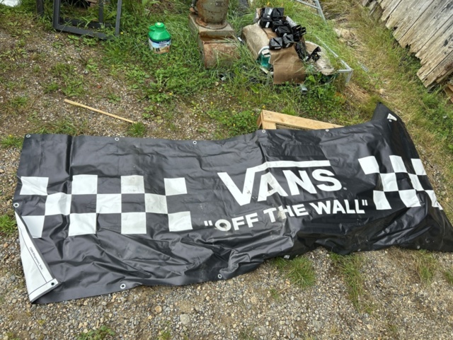 1378086-7 Beachflaggor Vans 4st samt annan displayutrustning