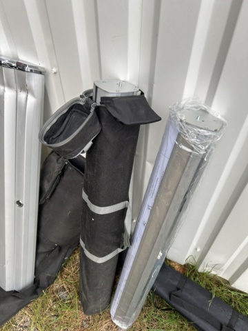 1378086-12 Beachflaggor Vans 4st samt annan displayutrustning