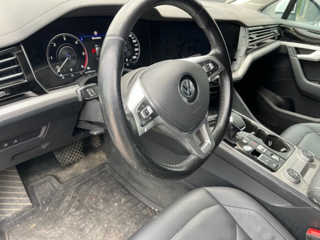 1410091-44 Volkswagen Touareg 3.0 V6 TDI 4Motion TipTronic -2020