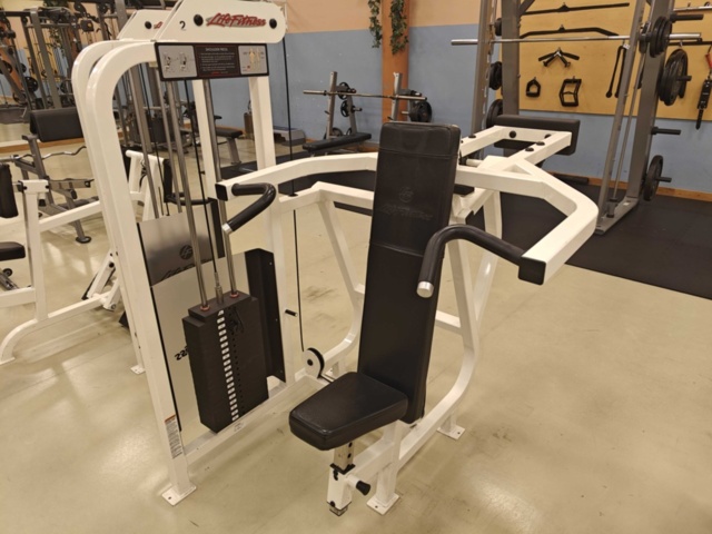 1400486-1 Shoulder press - Life Fitness