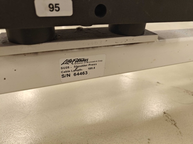 1400486-4 Shoulder press - Life Fitness