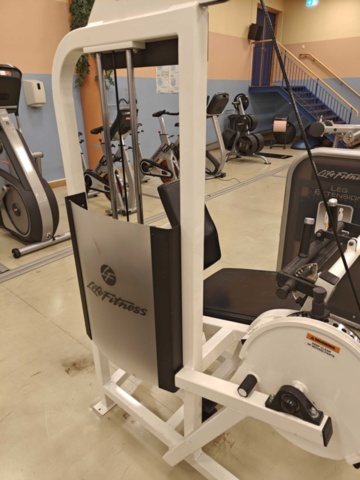 1400492-8 Seated Leg Curl - Life Fitness