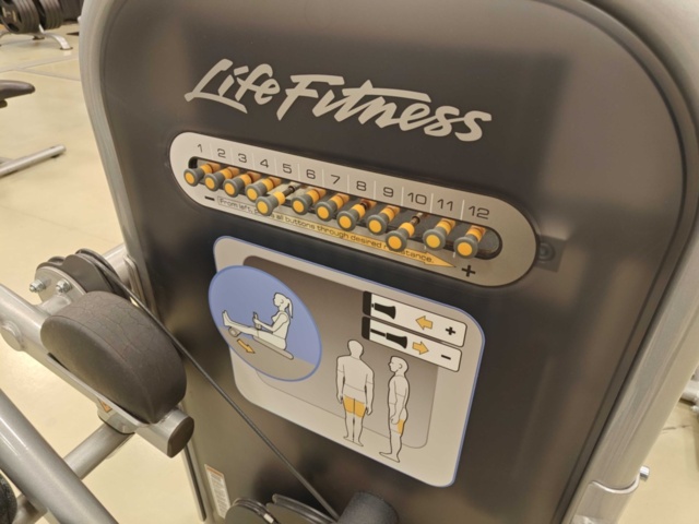 1400493-2 Seated Leg Curl - Life Fitness