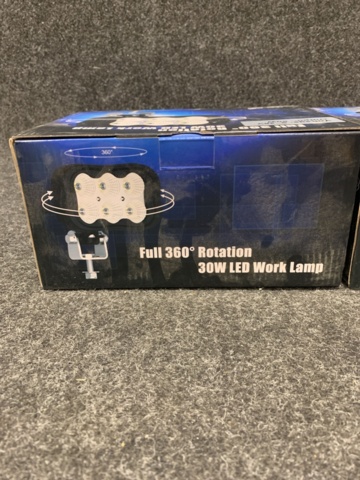 1413594-8 2 st arbetsstrålkastare 30W LED