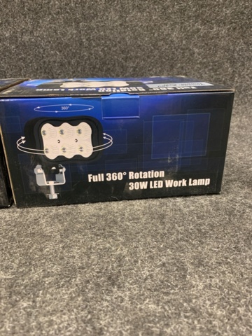 1413594-9 2 st arbetsstrålkastare 30W LED