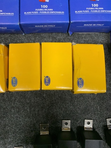 1413655-5 Säkringar m.m. till fordon