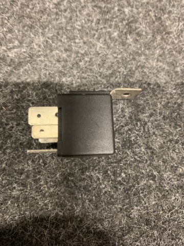 1413655-12 Säkringar m.m. till fordon