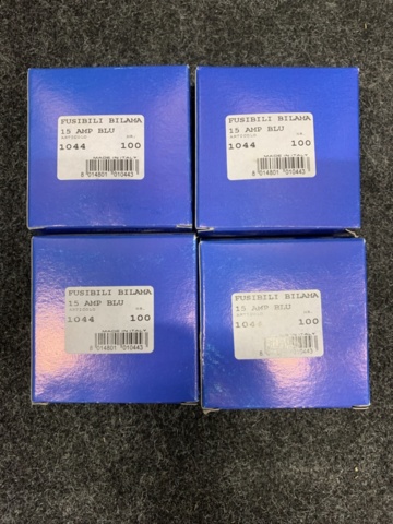 1413655-17 Säkringar m.m. till fordon