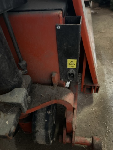 1378093-5 Elektrisk höglyftande palldragare BT HHL100 1000kg