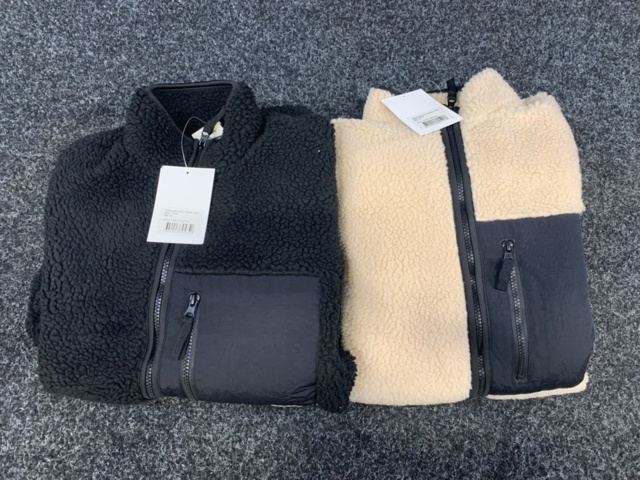 1414308-1 2 st Fleecejackor Gizmo, Strl XS