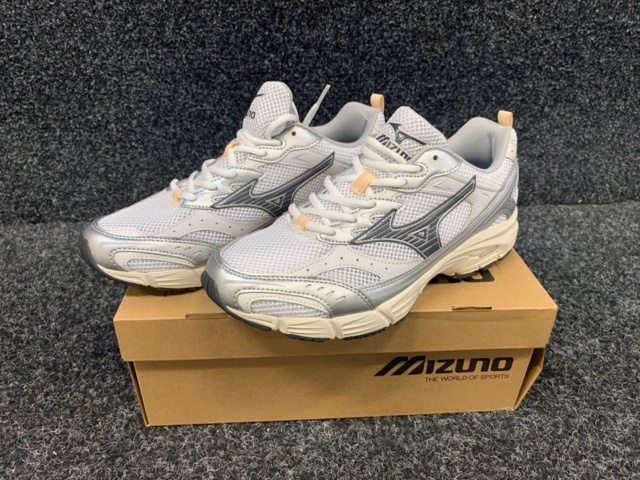 1414320-1 Skor Mizuno Sportstyle MXR, Srtl 42,5