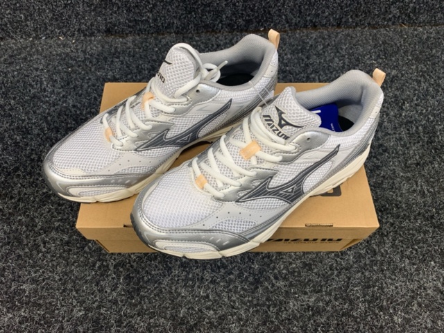 1414328-2 Skor Mizuno Sportstyle MXR, Srtl 44,5