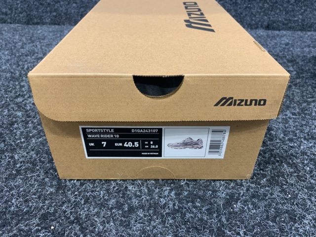 1414338-3 Skor Mizuno Sportstyle MXR, Strl 40,5