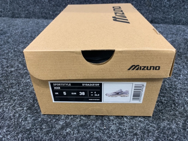1414365-3 Skor Mizuno Sportstyle MXR, Strl 38