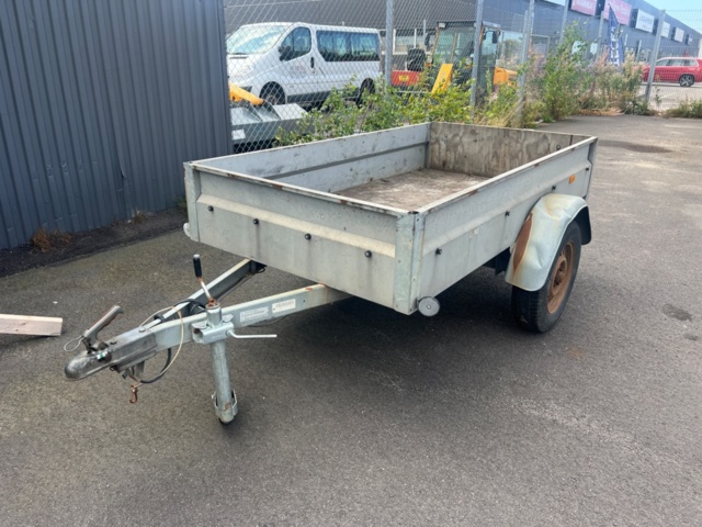 1384520-1 Trailer - Stema M 4075