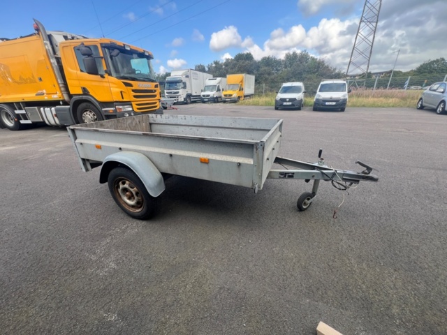 1384520-6 Trailer - Stema M 4075