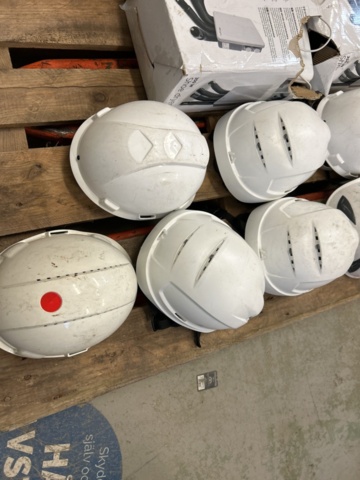 1383223-4 Parti med skyddshjälmar och skotork - Kask, Bright