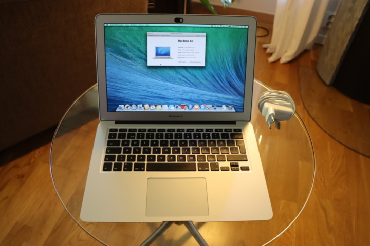 1295627-15 MacBook Air 13tum (2013)