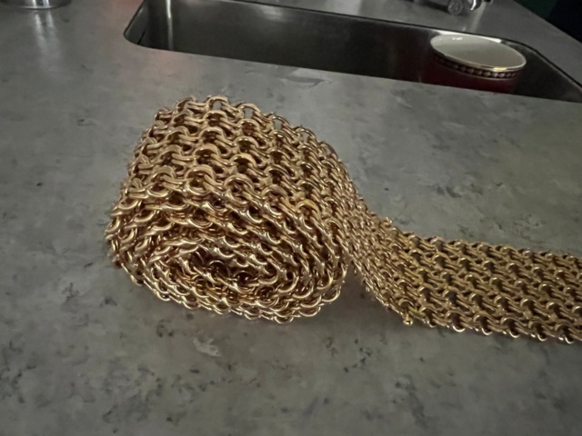 1385794-16 Investeringsguld 18k - Bälte X-länk med bygelspänne 1030g