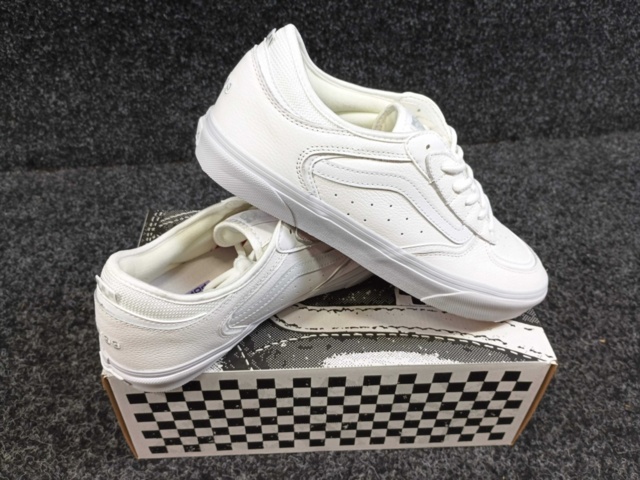1414436-2 Skor Vans Skate Rowley, Strl 43