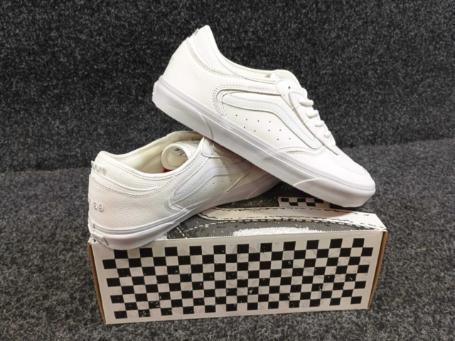 1414437-1 Skor Vans Skate Rowley, Strl 43