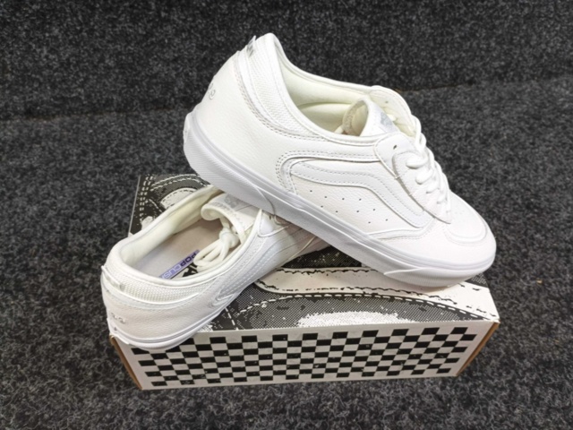 1414437-2 Skor Vans Skate Rowley, Strl 43