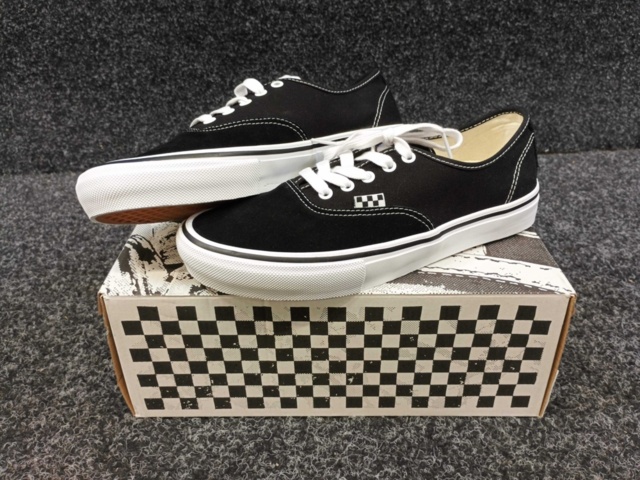 1414442-1 Skor Vans Skate Authentic, Strl 44