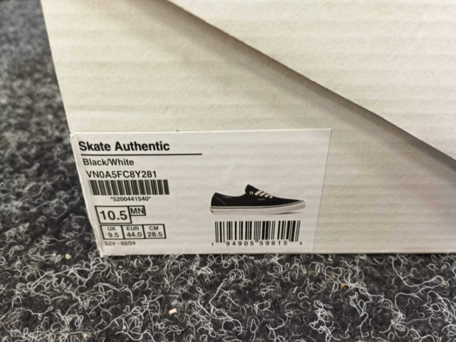 1414442-3 Skor Vans Skate Authentic, Strl 44