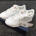 1414444-2 Skor Reebok Classic Leather, Strl 34,5