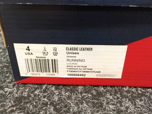 1414444-3 Skor Reebok Classic Leather, Strl 34,5