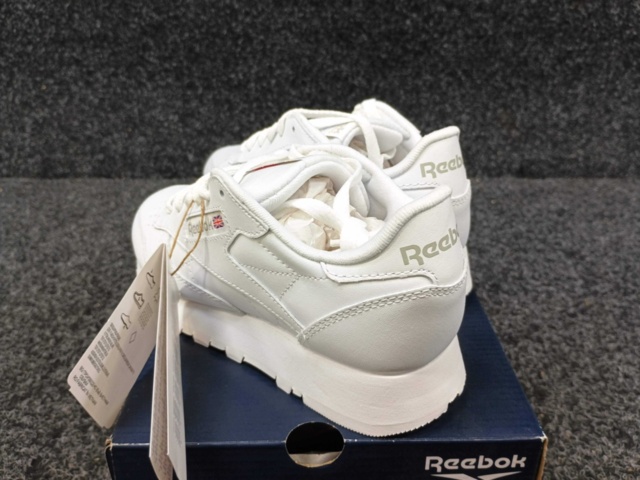 1414444-4 Skor Reebok Classic Leather, Strl 34,5
