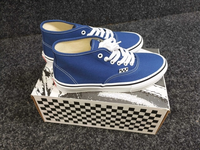 1414446-2 Skor Vans Authentic Mid, Strl 36,5