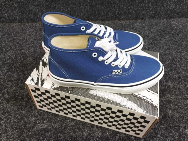 1414452-2 Skor Vans Authentic Mid, Strl 39