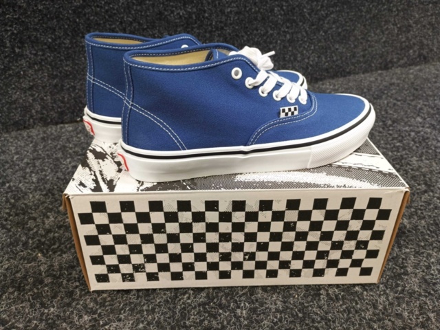 1414460-1 Skor Vans Authentic Mid, Strl 44,5