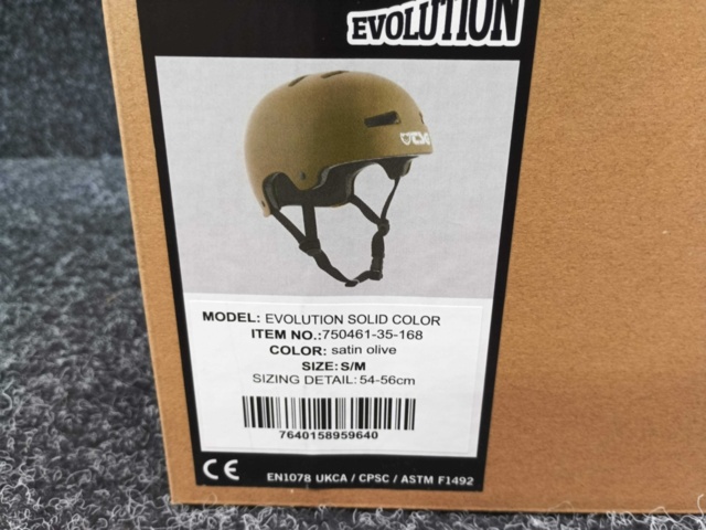 1414492-3 Hjälm Evolution Solid, Strl S/M