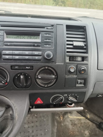 1331882-75 Volkswagen Transporter T28 2.5 TDI 4Motion -2007 (Reparationsobjekt)