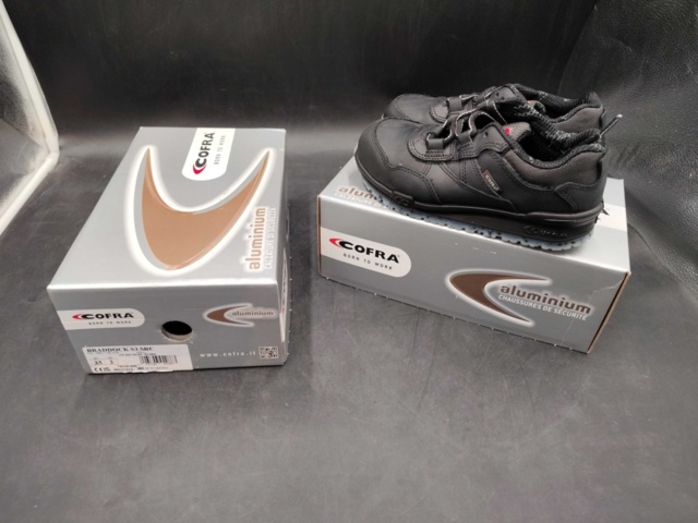 1407587-1 Skyddsskor 2 st – Cofra, Braddock S3 SRC, aluminiumtåhätta, stl 35