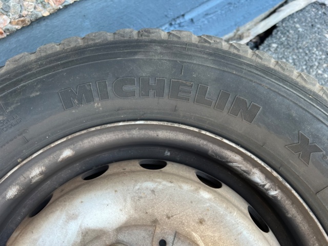 1385796-6 Däck Michelin 255/70 R15C 4st