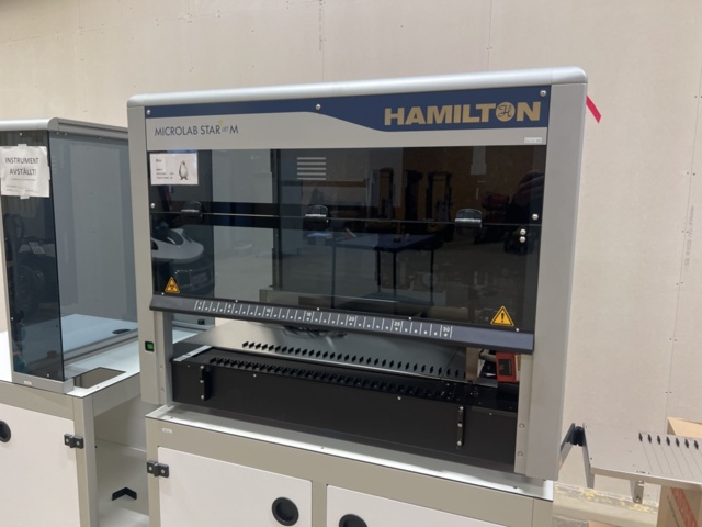 1395598-3 Pipetting robot with accessories - Hamilton Microlab STARlet M
