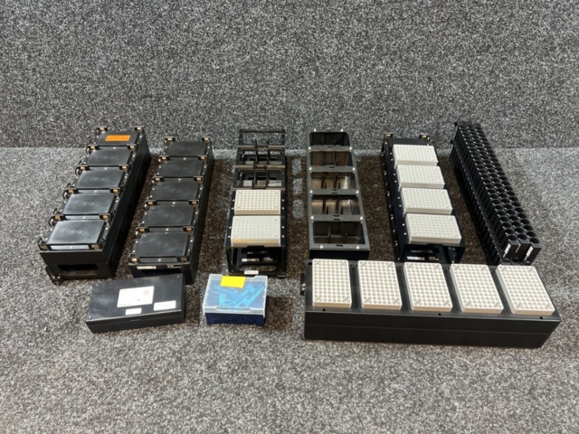 1395598-30 Pipetting robot with accessories - Hamilton Microlab STARlet M