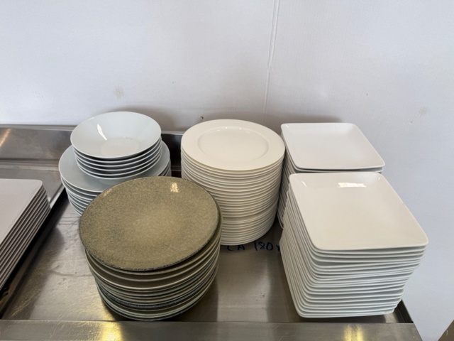 1176384-3 Lot of restaurant china