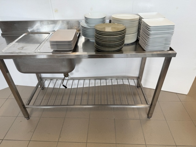 1176384-5 Lot of restaurant china