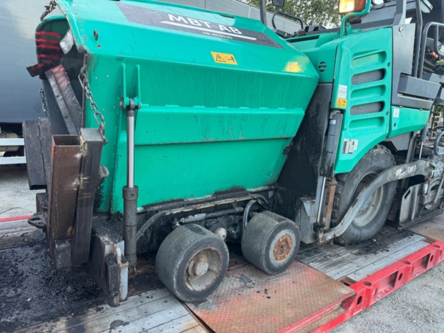 1199596-12 Vögele Super 1303-3i Asfaltläggare