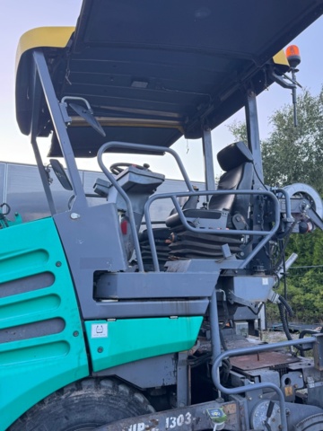 1199596-17 Vögele Super 1303-3i Asfaltläggare