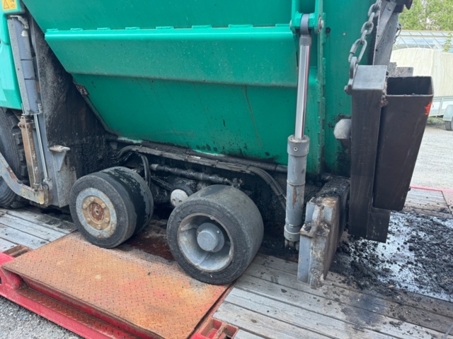 1199596-21 Vögele Super 1303-3i Asfaltläggare